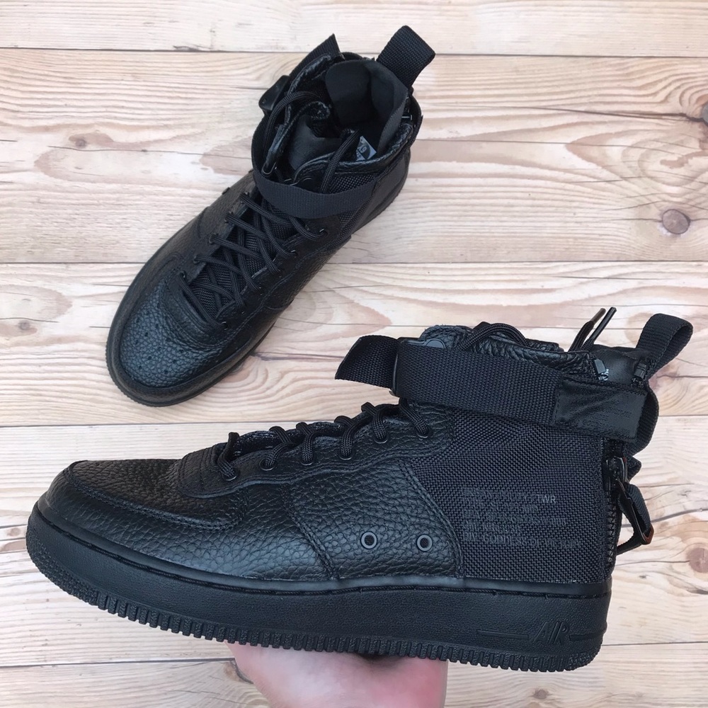 Nike SF AF1 Mid